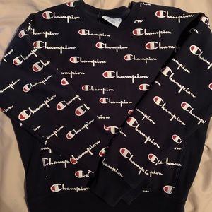 Women’s Champion Logo Sweatshirt - Navy Blue